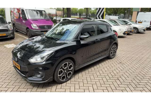 Suzuki Swift (2021) thumbnail 1