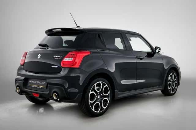 Suzuki Swift (2021) thumbnail 2