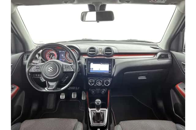 Suzuki Swift (2021) thumbnail 3