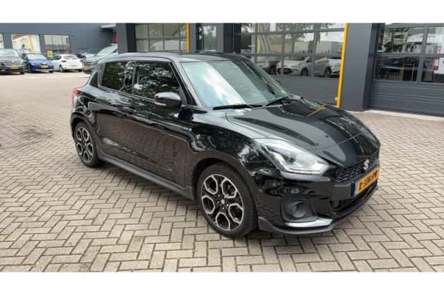 Suzuki Swift (2021) thumbnail 5