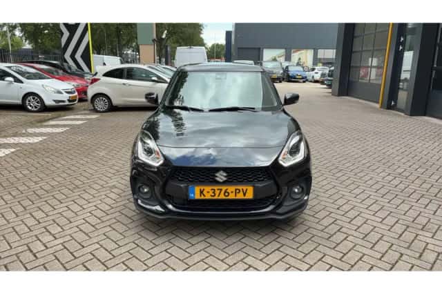 Suzuki Swift (2021) thumbnail 6