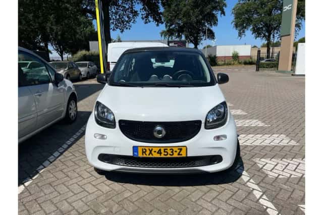 Smart Forfour (2018) thumbnail 2