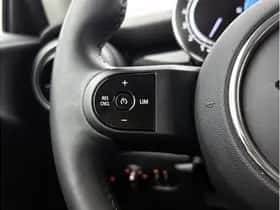 MINI Cooper (2023) thumbnail 16