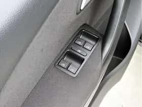 Volkswagen Polo (2013) thumbnail 24
