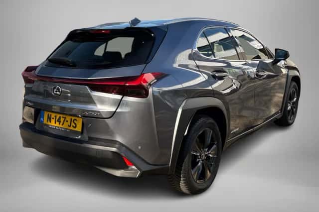 Lexus UX (2020) thumbnail 2