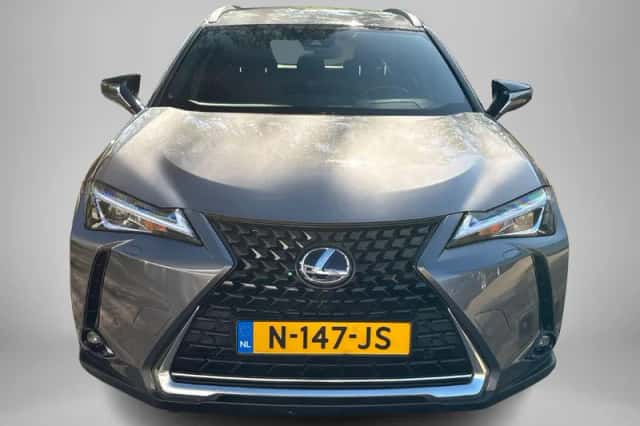 Lexus UX (2020) thumbnail 5