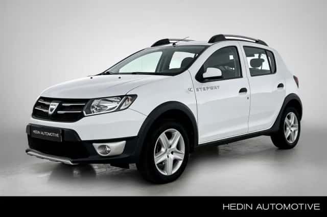 Dacia Sandero Stepway (2015) thumbnail 1