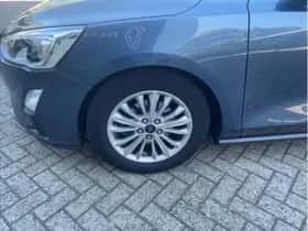 Ford Focus (2018) thumbnail 4