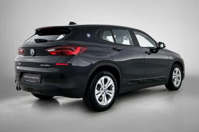 BMW X2 (2023) thumbnail 2