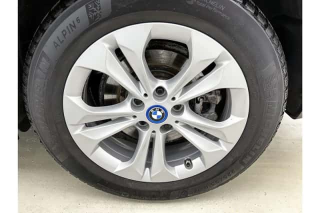 BMW X2 (2023) thumbnail 4