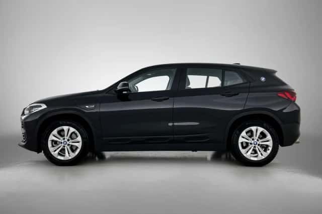 BMW X2 (2023) thumbnail 6