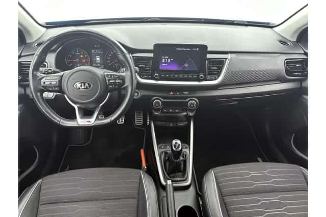Kia Stonic (2021) thumbnail 3