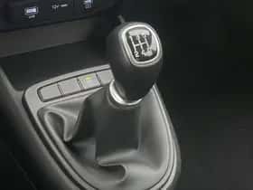 Hyundai i10 (2023) thumbnail 12