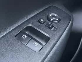 Hyundai i10 (2023) thumbnail 17