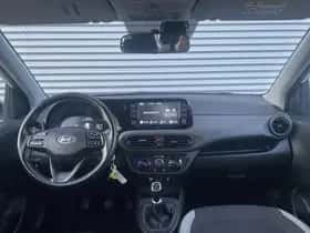 Hyundai i10 (2023) thumbnail 3
