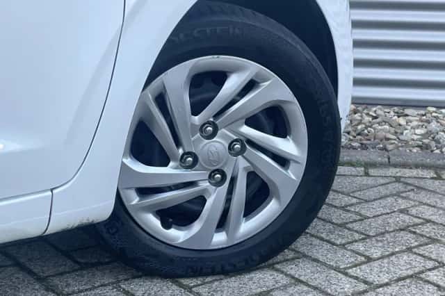 Hyundai i10 (2023) thumbnail 5