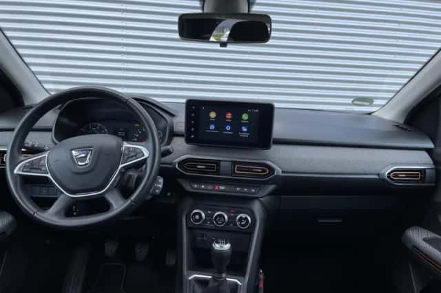 Dacia Sandero (2022) thumbnail 3