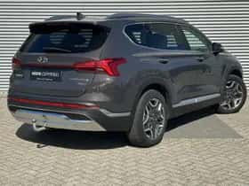 Hyundai Santa Fe (2022) thumbnail 2
