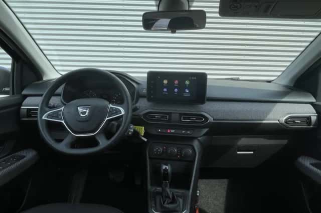 Dacia Sandero (2021) thumbnail 3