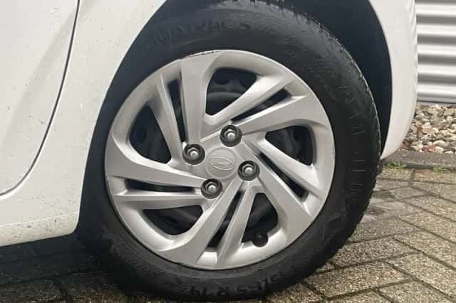 Hyundai i10 (2023) thumbnail 5