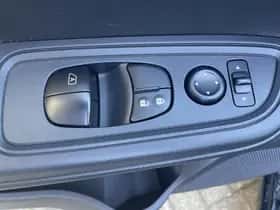 Nissan Micra (2022) thumbnail 18