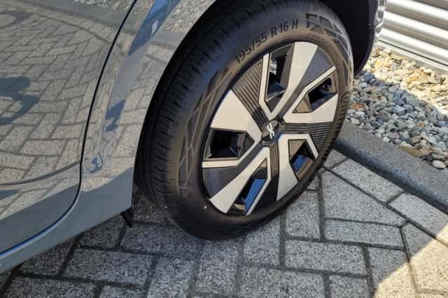 Dacia Sandero (2024) thumbnail 5