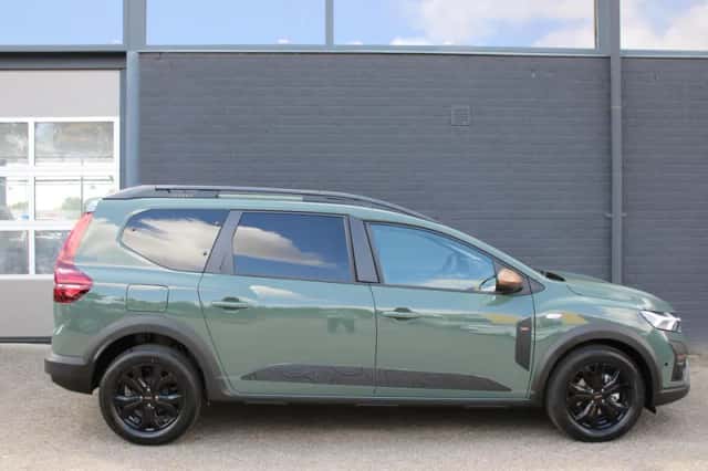 Dacia Jogger (2025) thumbnail 3