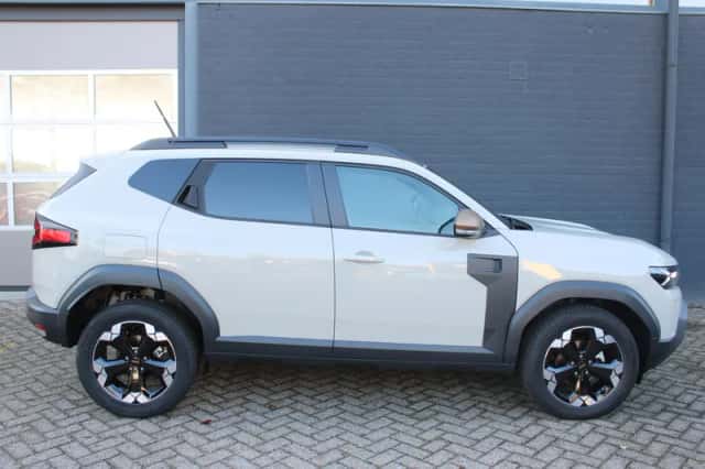 Dacia Duster (2025) thumbnail 3