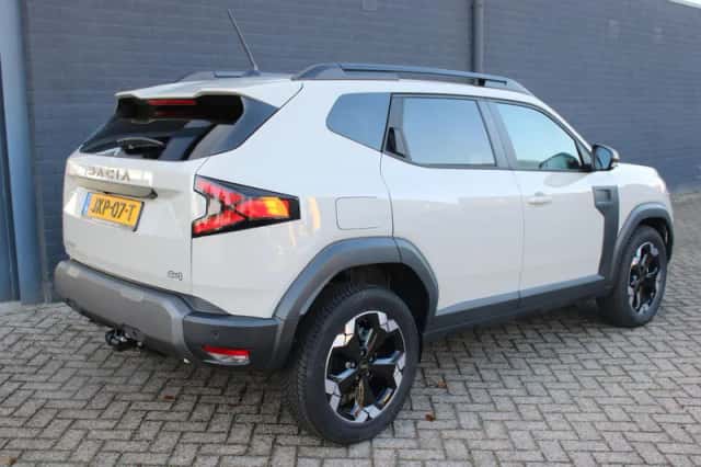 Dacia Duster (2025) thumbnail 4