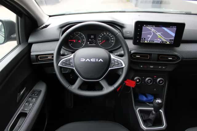Dacia Sandero Stepway (2025) thumbnail 5