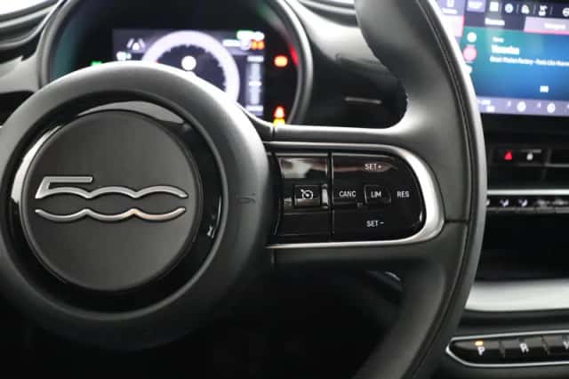 Fiat 500 (2021) thumbnail 17