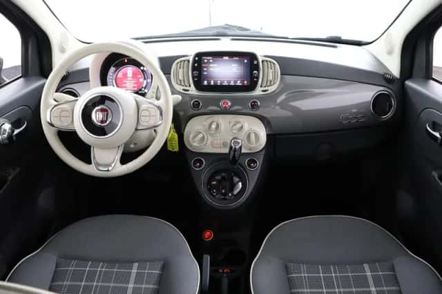 Fiat 500 (2017) thumbnail 4