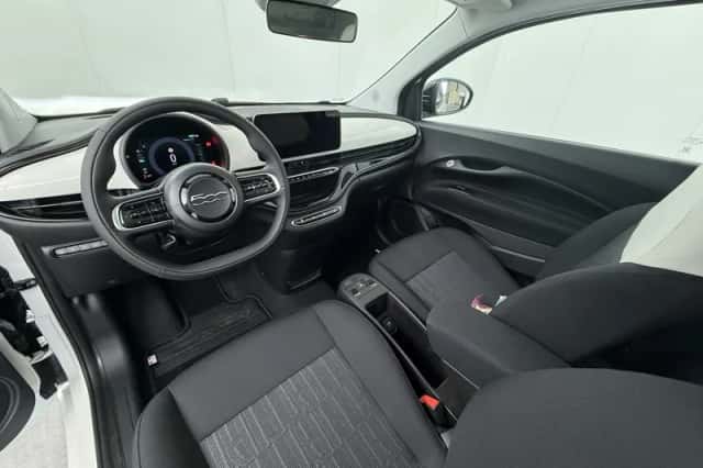 Fiat 500 (2026) thumbnail 2