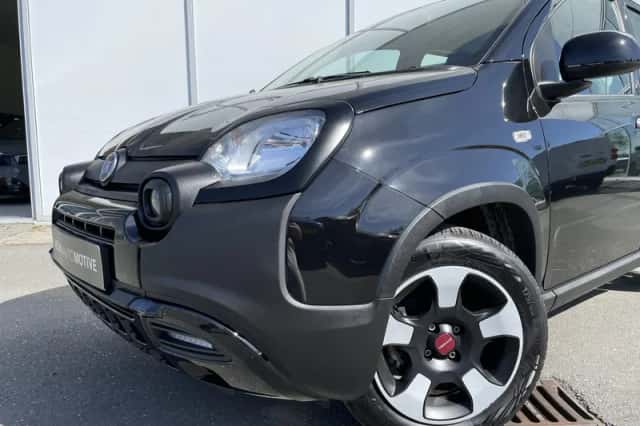 Fiat Panda (2023) thumbnail 2