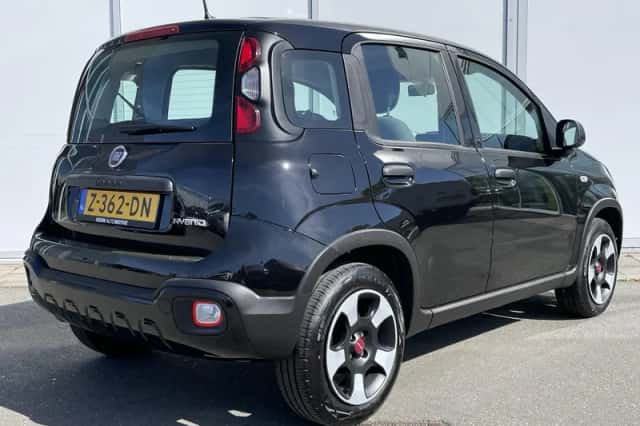 Fiat Panda (2023) thumbnail 4