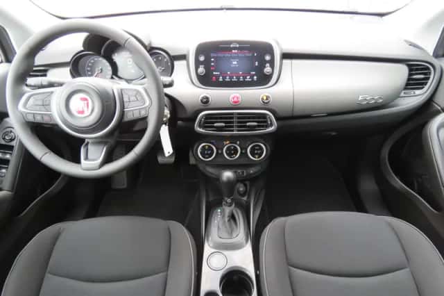 Fiat 500X (2024) thumbnail 3