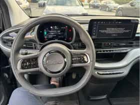 Fiat 500 (2021) thumbnail 6