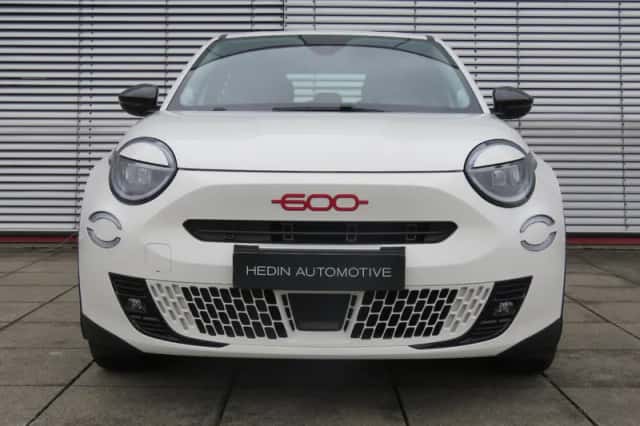 Fiat 600e (2025) thumbnail 6