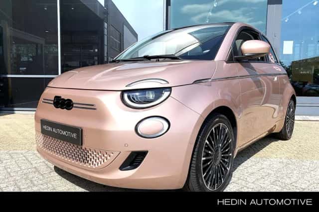 Fiat 500 (2022) thumbnail 1