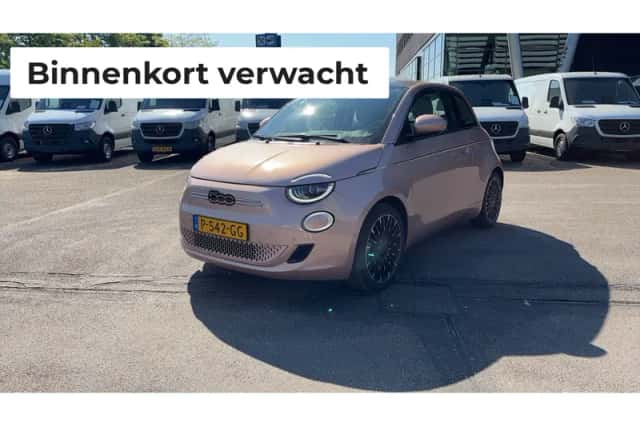Fiat 500 (2022) thumbnail 1
