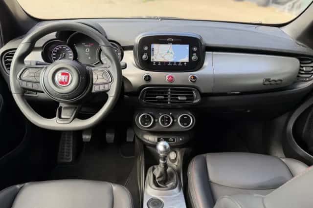 Fiat 500X (2021) thumbnail 3