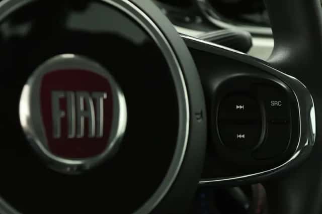 Fiat 500 (2017) thumbnail 17