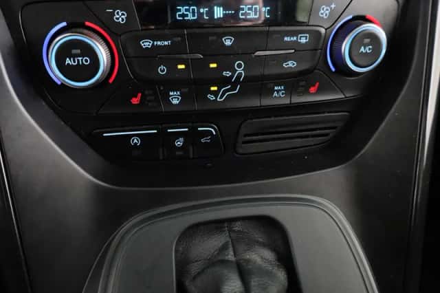 Ford Kuga (2017) thumbnail 13