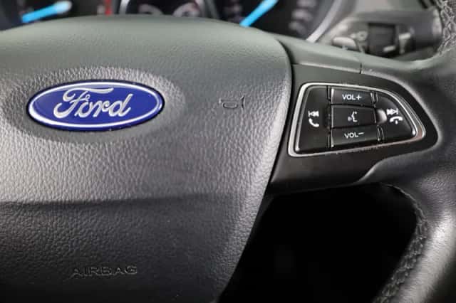 Ford Kuga (2017) thumbnail 17