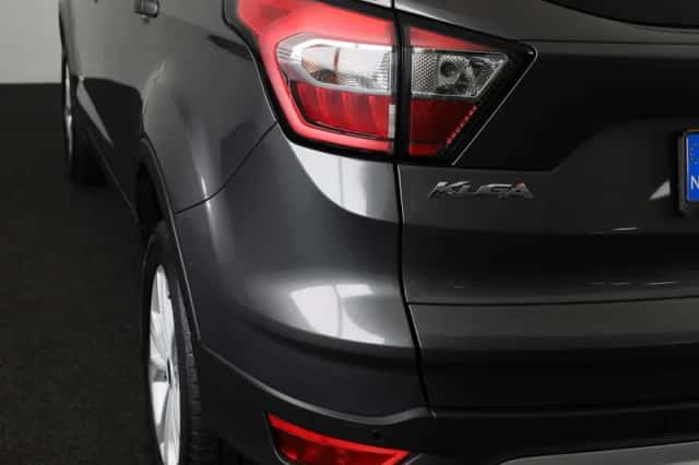 Ford Kuga (2017) thumbnail 24