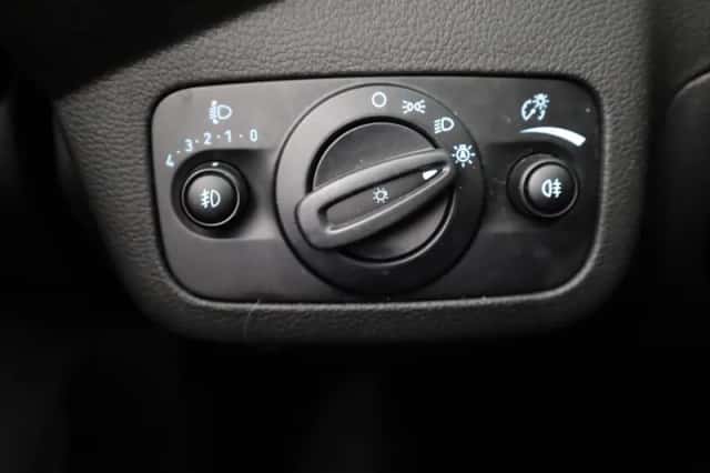 Ford Kuga (2017) thumbnail 27