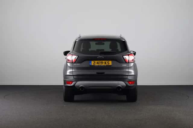 Ford Kuga (2017) thumbnail 9