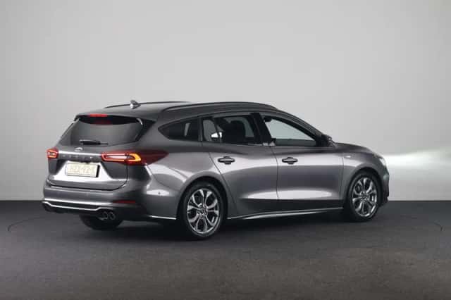 Ford Focus (2025) thumbnail 2