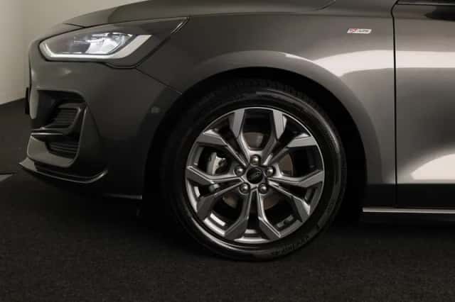 Ford Focus (2025) thumbnail 5