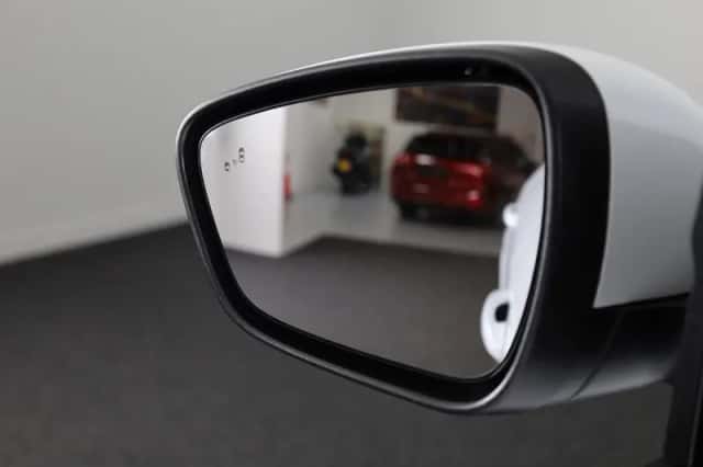 Ford Kuga (2024) thumbnail 31
